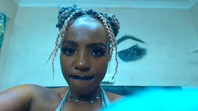 SAVAGExBOO online show from 12.20.24