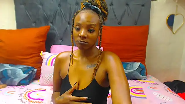 SAVAGExBOO online show from 02.19.25