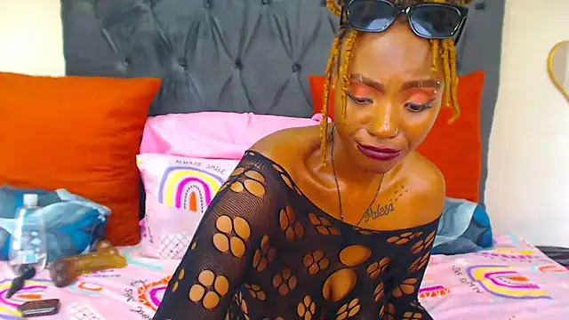 SAVAGExBOO online show from 02.25.25