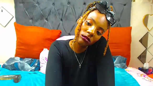 SAVAGExBOO online show from 03.06.25