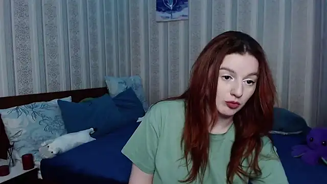 Snapshot of JulthHell chatting on 09.24.25 JulthHell online show from 09.24.25