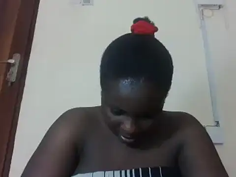 Snapshot of hotebbbyy chatting on 12.16.24 hotebbbyy online show from 12.16.24