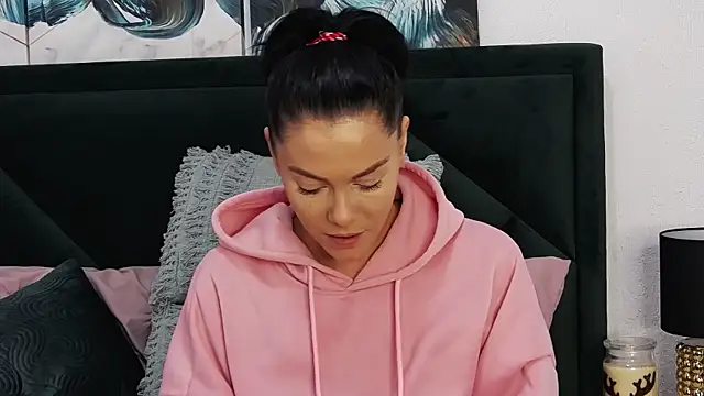 tanyagrey online show from 12.04.24