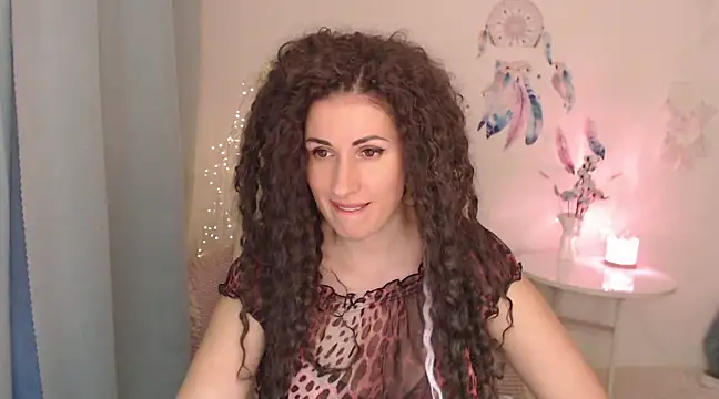 Snapshot of MaryMalory11 chatting on 12.19.24 MaryMalory11 online show from 12.19.24