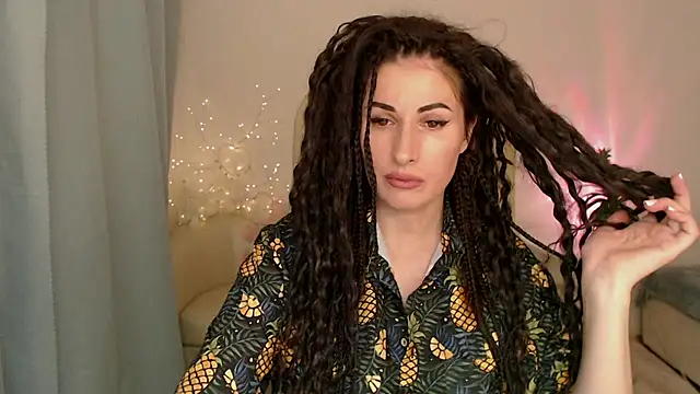 Snapshot of MaryMalory11 chatting on 02.25.25 MaryMalory11 online show from 02.25.25