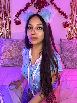 Snapshot of ThaliaRivera_ chatting on 12.17.24 ThaliaRivera online show from 12.17.24