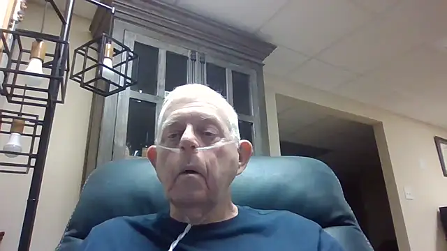 Snapshot of bootlegmanz chatting on 10.02.25 bootlegmanz online show from 10.02.25