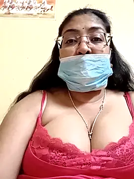 Snapshot of LAVERNIYA_ chatting on 02.27.25 LAVERNIYA  online show from 02.27.25