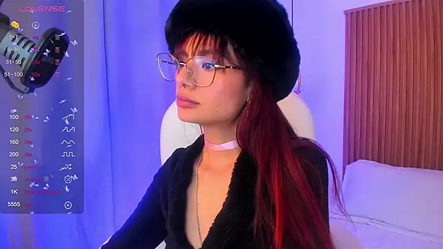 Snapshot of sophiecherry_ chatting on 09.24.25 sophiecherry online show from 09.24.25