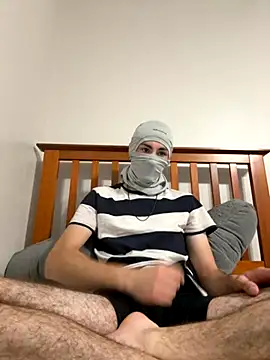 Snapshot of TheBestbrando88 chatting on 11.04.25 TheBestbrando88 online show from 11.04.25