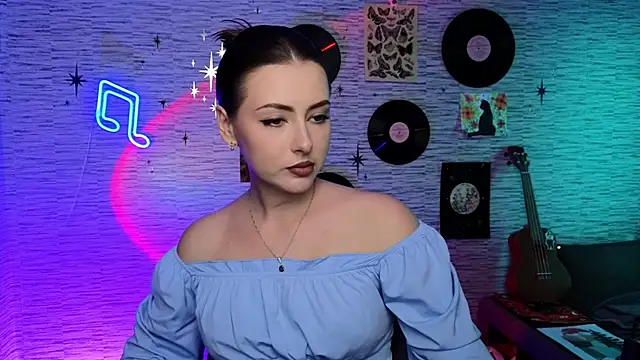 Snapshot of GloriaElmer chatting on 12.05.24 GloriaElmer online show from 12.05.24