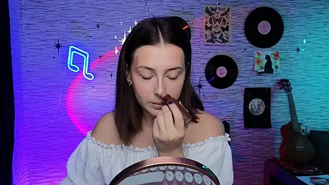 Snapshot of GloriaElmer chatting on 12.06.24 GloriaElmer online show from 12.06.24