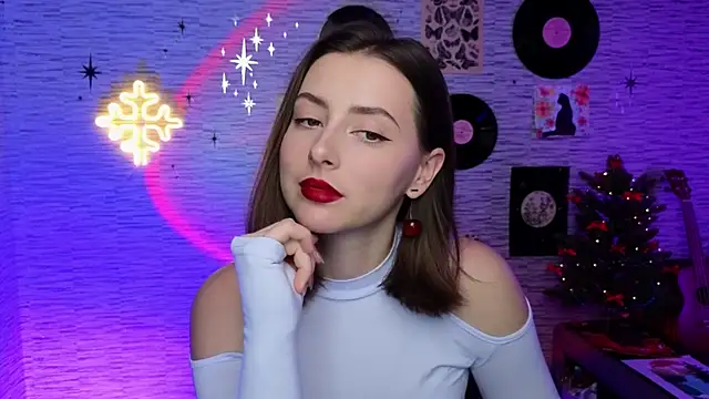 Snapshot of GloriaElmer chatting on 12.12.24 GloriaElmer online show from 12.12.24