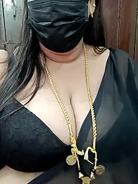 Snapshot of ashikaa_r chatting on 03.21.25 ashikaa r online show from 03.21.25