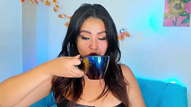 LiahDiaz online show from 12.22.24