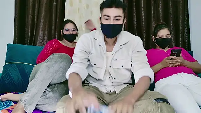 Snapshot of RupaliDixit chatting on 10.02.25 RupaliDixit online show from 10.02.25