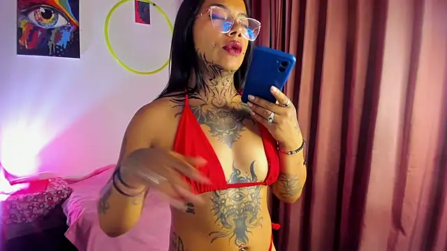 Snapshot of nicole_volkov chatting on 12.10.24 nicole volkov online show from 12.10.24