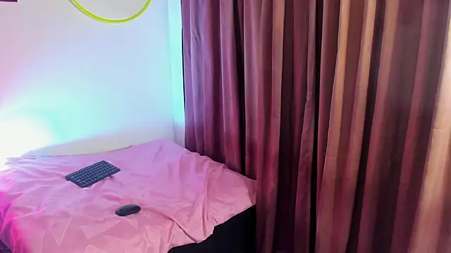 Snapshot of nicole_volkov chatting on 01.11.25 nicole volkov online show from 01.11.25