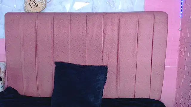 mildre303av online show from 10.22.25