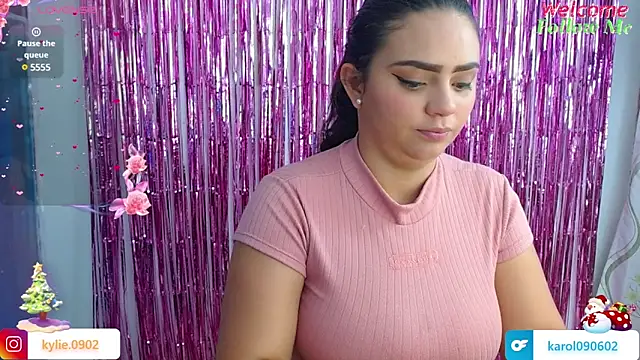 Snapshot of karol_9 chatting on 12.21.24 karol 9 online show from 12.21.24