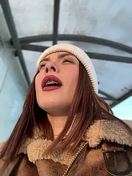 Snapshot of Accole chatting on 02.08.25 Accole online show from 02.08.25