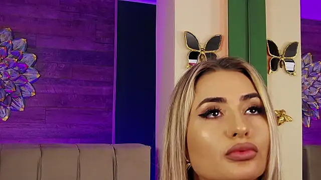 LoraDevine online show from 10.20.25