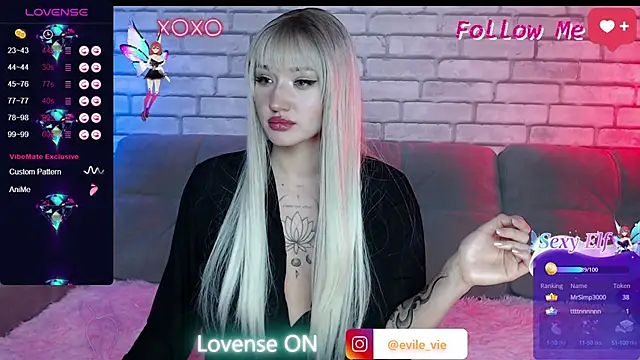 Snapshot of Eva_Evile chatting on 12.06.24 Eva Evile online show from 12.06.24