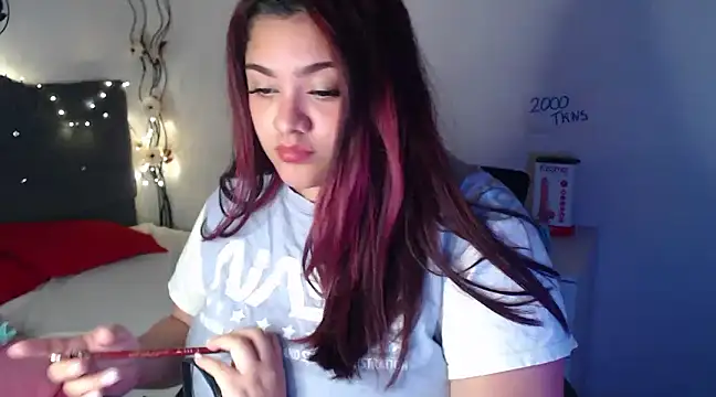 Snapshot of KathyGonzalez chatting on 03.09.25 KathyGonzalez online show from 03.09.25