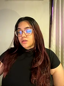 Snapshot of KathyGonzalez chatting on 09.17.25 KathyGonzalez online show from 09.17.25