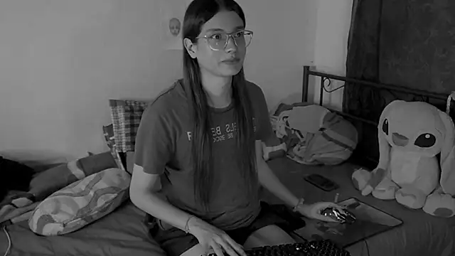 Snapshot of xofix chatting on 12.14.24 xofix online show from 12.14.24