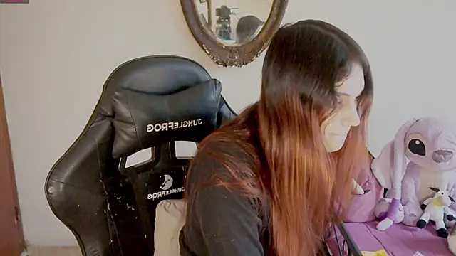 Snapshot of xofix chatting on 03.18.25 xofix online show from 03.18.25