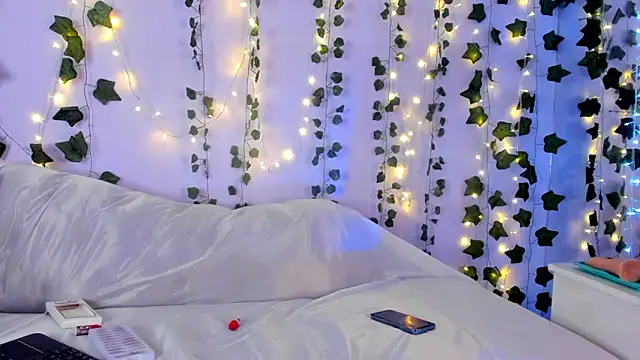 Snapshot of Natasha_Nasty2 chatting on 12.28.24 Natasha Nasty2 online show from 12.28.24