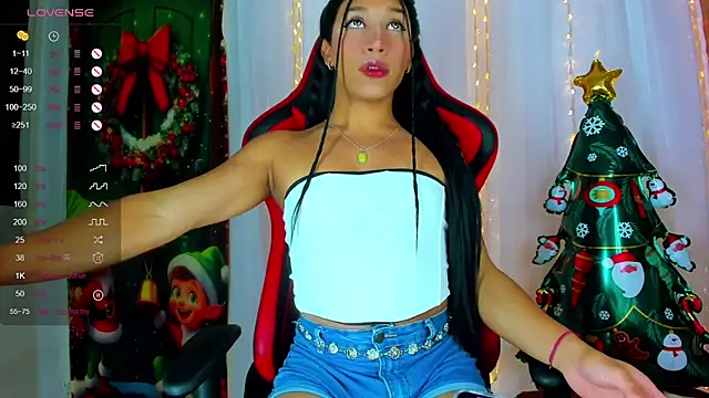 Snapshot of Emaa- chatting on 12.11.24 Emaa- online show from 12.11.24