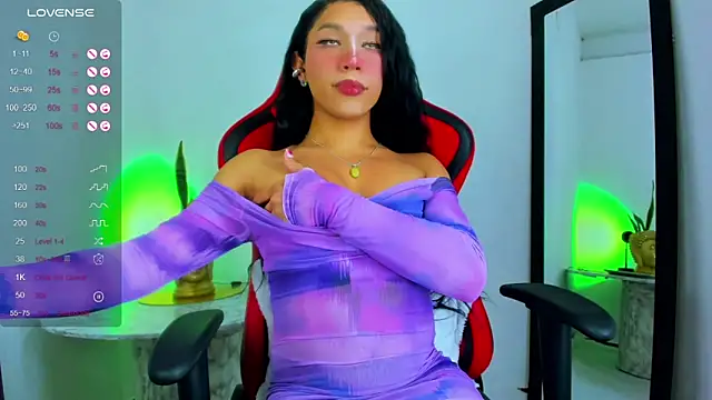 Snapshot of Emaa- chatting on 02.02.25 Emaa- online show from 02.02.25