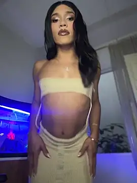 Snapshot of Emaa- chatting on 09.20.25 Emaa- online show from 09.20.25