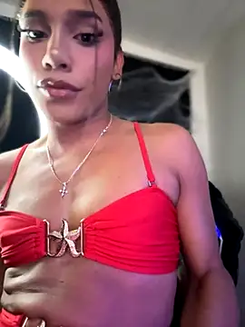 Snapshot of Emaa- chatting on 10.09.25 Emaa- online show from 10.09.25