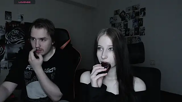 Snapshot of camcoupbang chatting on 02.01.25 camcoupbang online show from 02.01.25