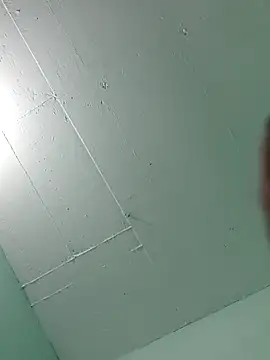 Snapshot of Luisf1267 chatting on 09.20.25 Luisf1267 online show from 09.20.25