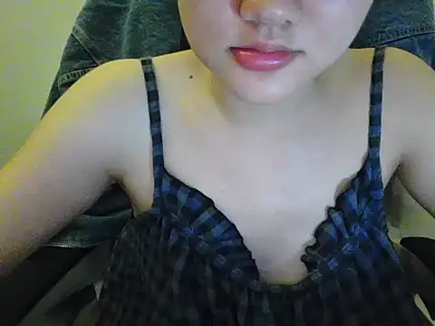 Yin-girl online show from 09.18.25