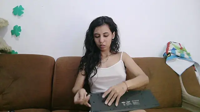 Snapshot of mina_smith1 chatting on 03.18.25 mina smith1 online show from 03.18.25