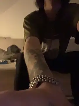 Snapshot of max_modus chatting on 11.11.25 max modus online show from 11.11.25