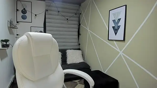 Enma  clark online show from 09.20.25