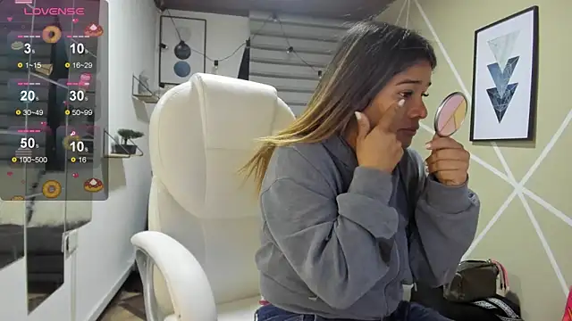 Enma  clark online show from 09.30.25