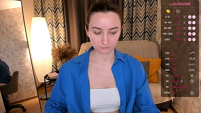 Snapshot of annacooleman chatting on 03.06.25 annacooleman online show from 03.06.25