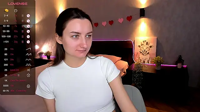 Snapshot of annacooleman chatting on 09.09.25 annacooleman online show from 09.09.25
