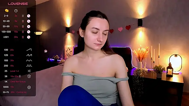 Snapshot of annacooleman chatting on 10.14.25 annacooleman online show from 10.14.25