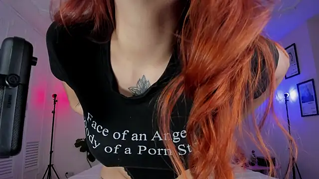 Snapshot of SweetJennaa chatting on 01.25.25 SweetJennaa online show from 01.25.25