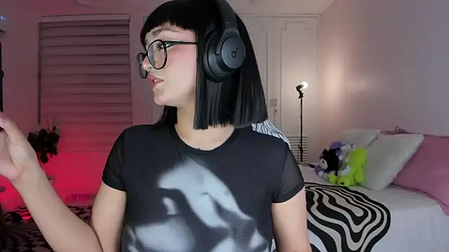 Snapshot of SweetJennaa chatting on 03.14.25 SweetJennaa online show from 03.14.25