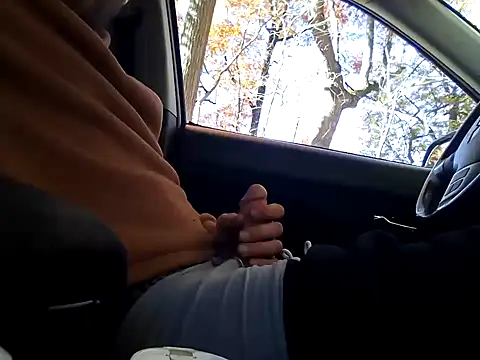 otterlover123 online show from 11.04.25