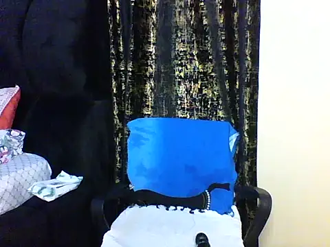 Snapshot of Candii_wet_ chatting on 09.20.25 Candii wet  online show from 09.20.25